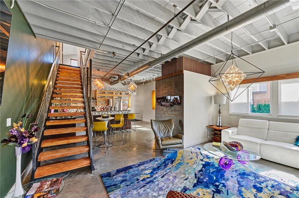 Listing Photo MLS #HMS2603497