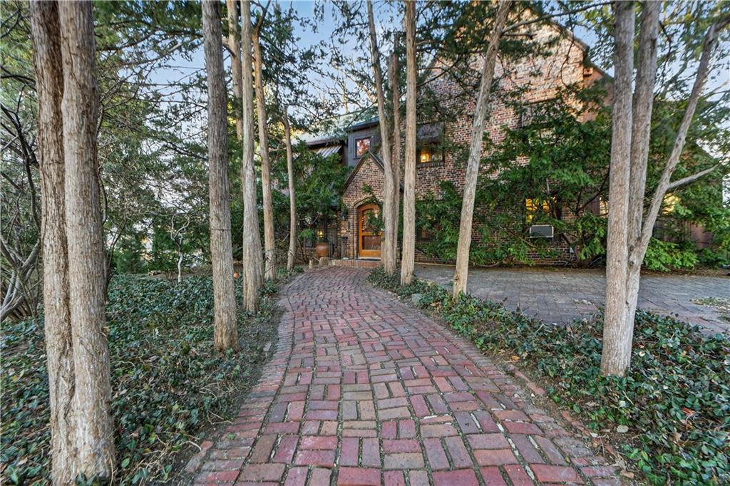 Listing Photo MLS #HMS2605181