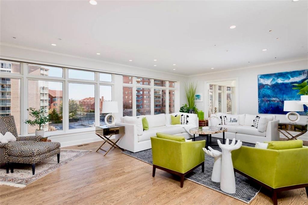 Listing Photo MLS #HMS2605271