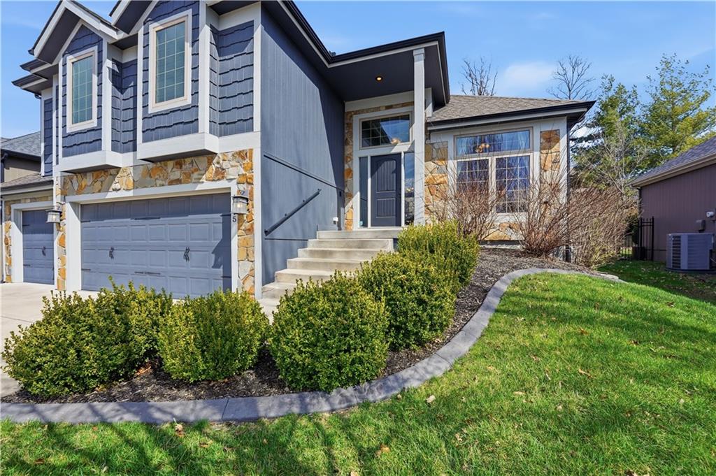 Listing Photo MLS #HMS2606099