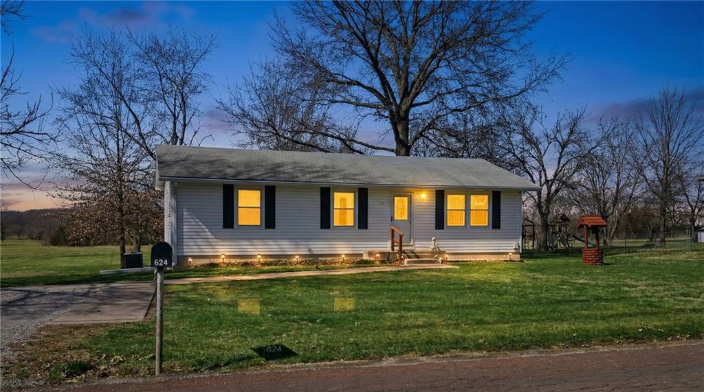 Listing Photo MLS #HMS2606377