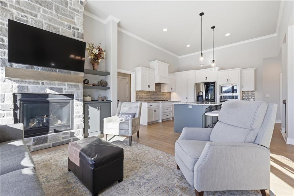 Listing Photo MLS #HMS2606667