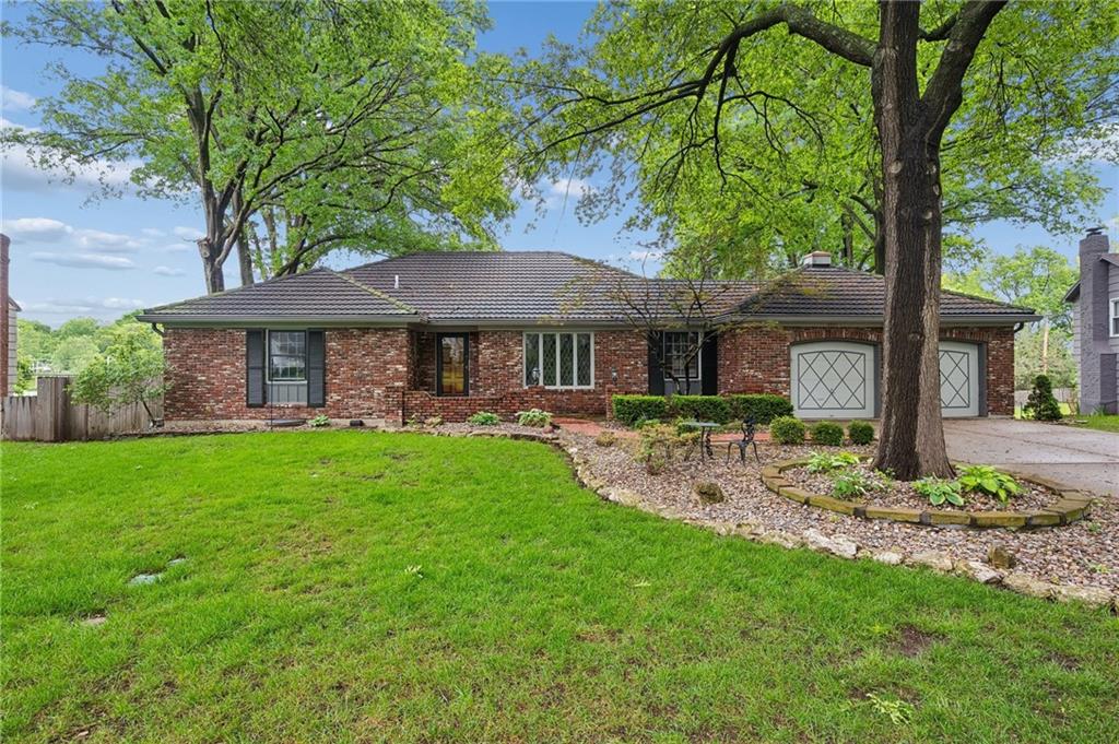Listing Photo MLS #HMS2606798