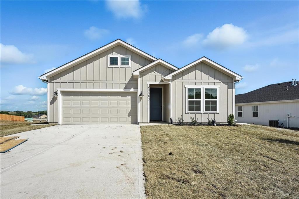 Listing Photo MLS #HMS2608811