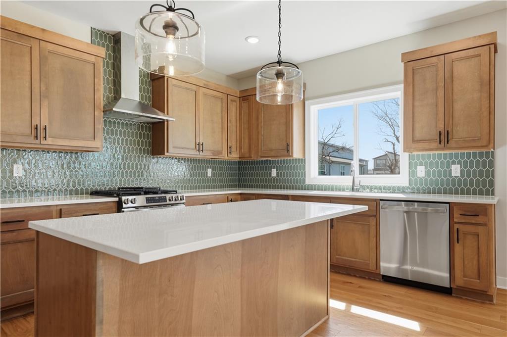 Listing Photo MLS #HMS2609147