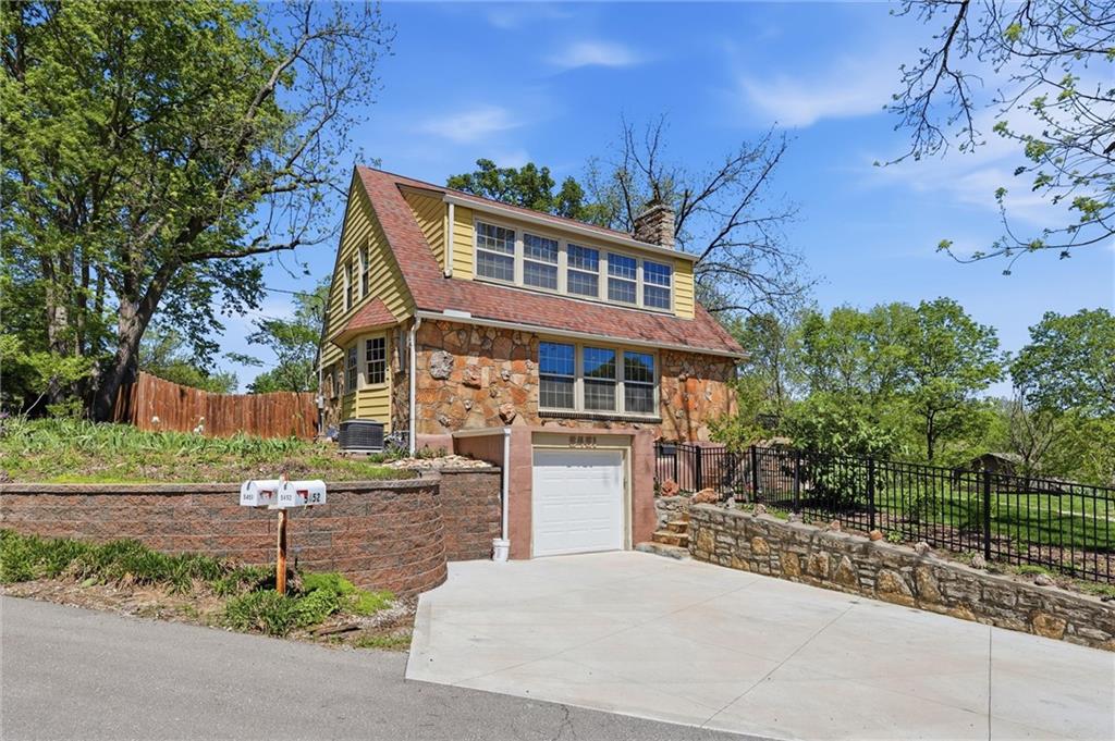 Listing Photo MLS #HMS2610600