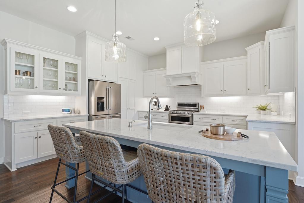 Listing Photo MLS #HMS2611824