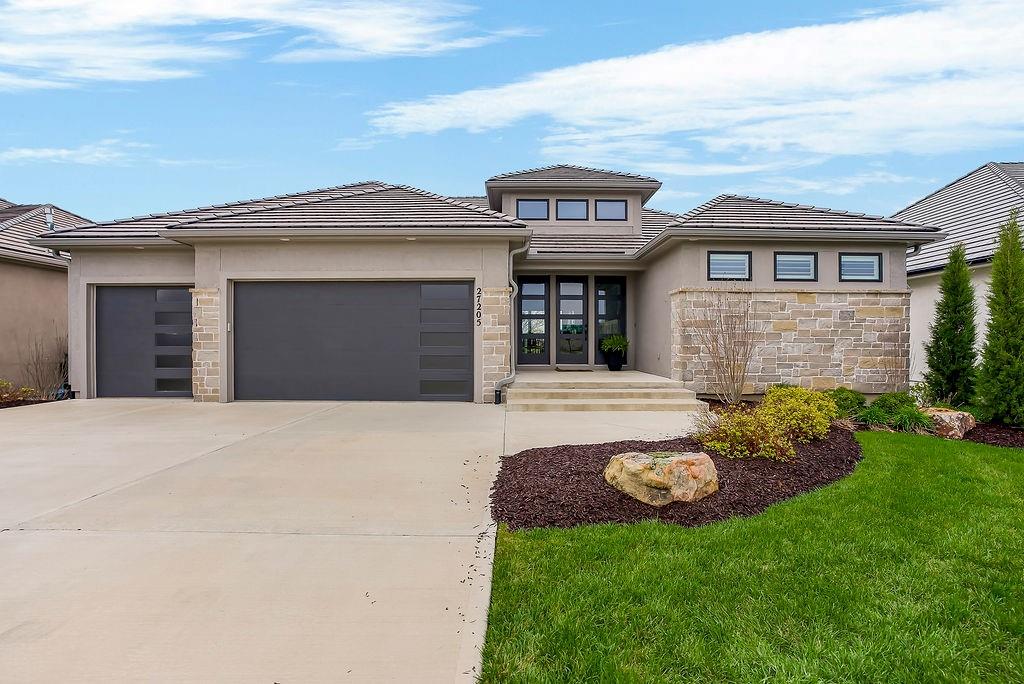 Listing Photo MLS #HMS2611860