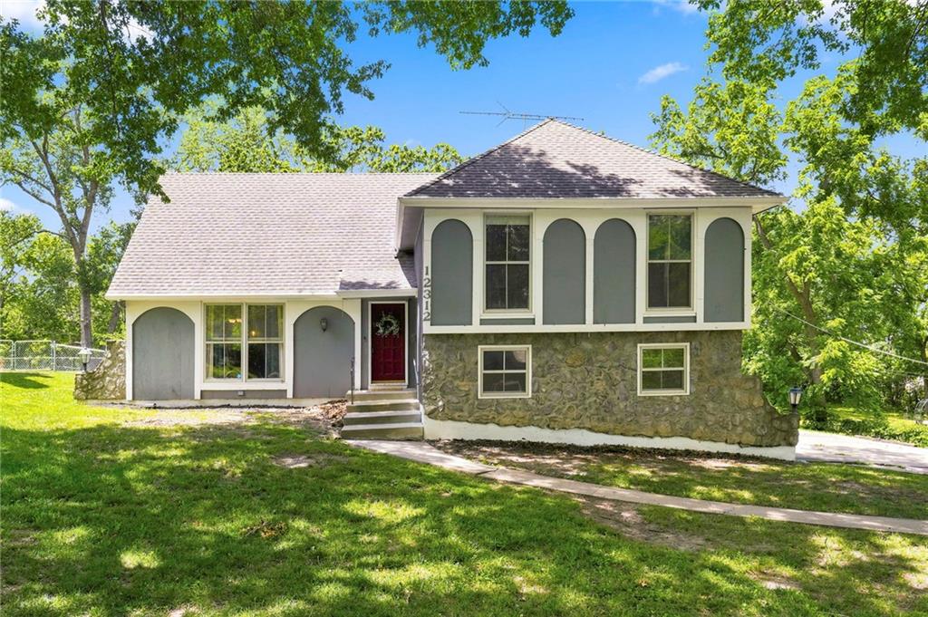 Listing Photo MLS #HMS2613135