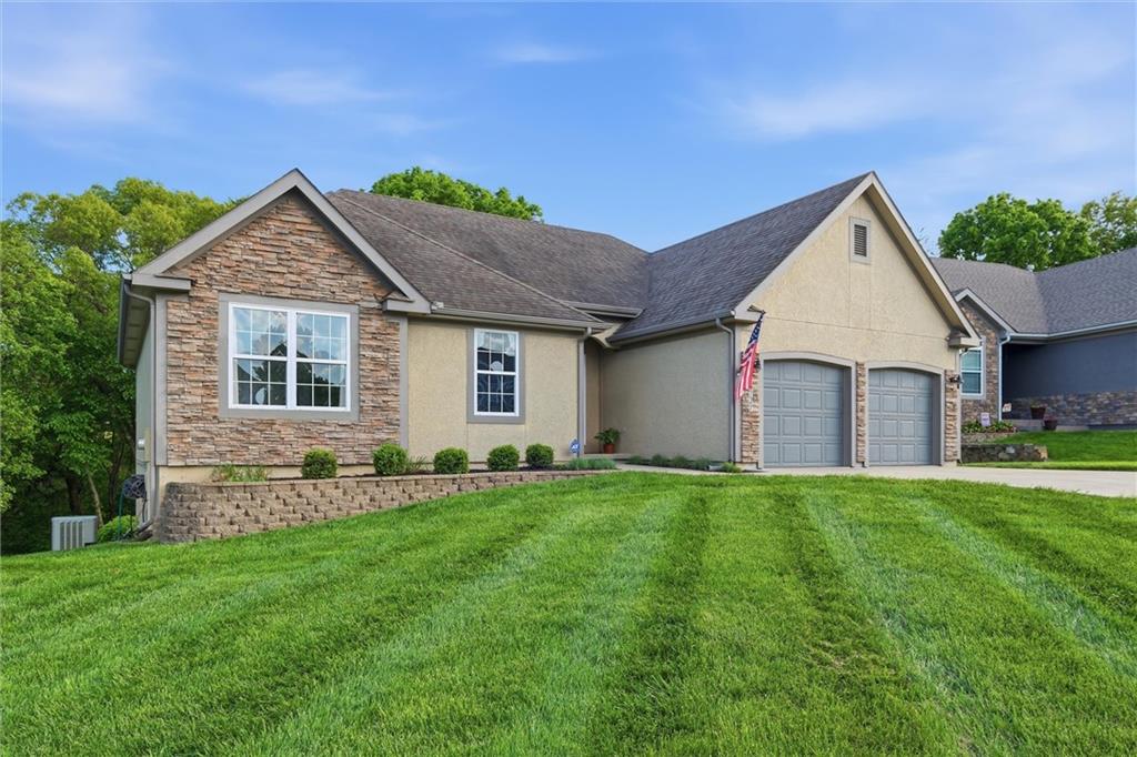 Listing Photo MLS #HMS2613400