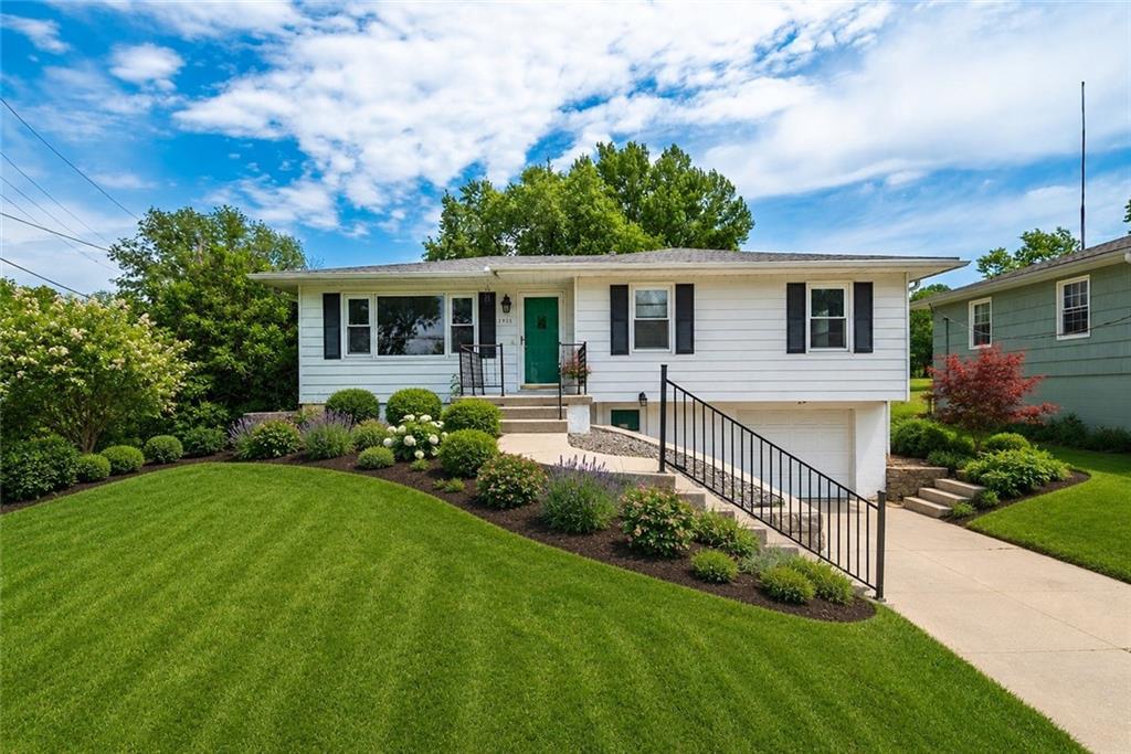 Listing Photo MLS #HMS2613439