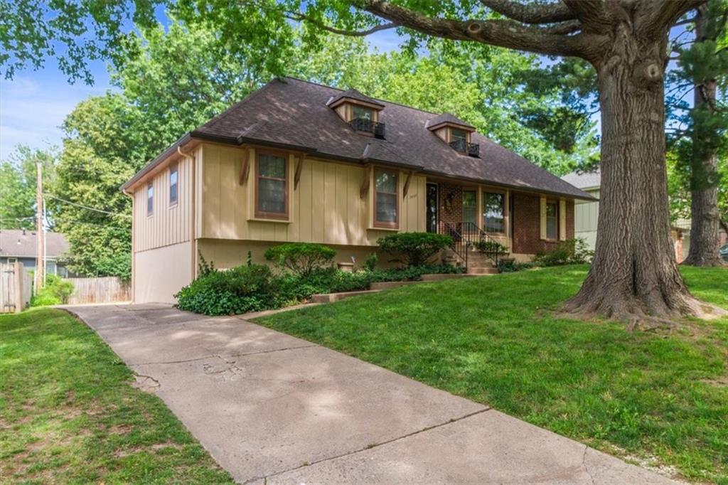Listing Photo MLS #HMS2613468