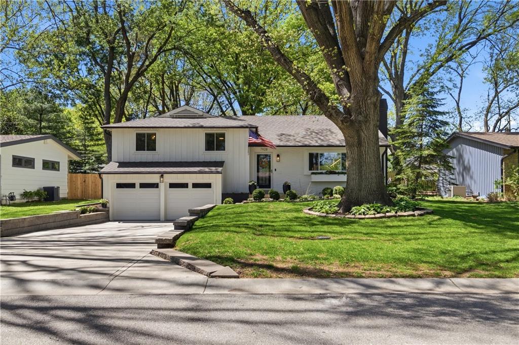 Listing Photo MLS #HMS2613633