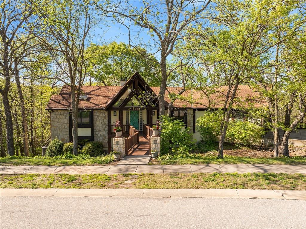 Listing Photo MLS #HMS2613839