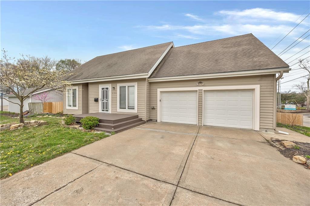 Listing Photo MLS #HMS2613893