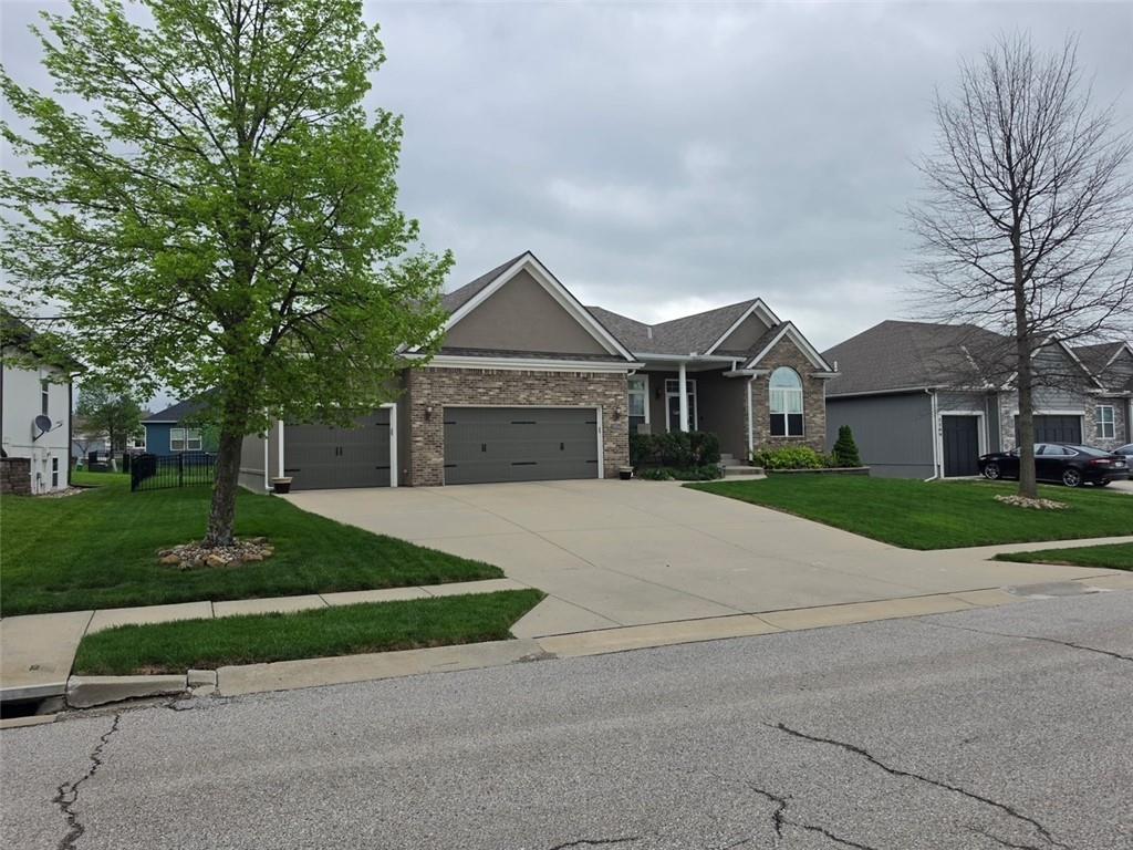 Listing Photo MLS #HMS2615114