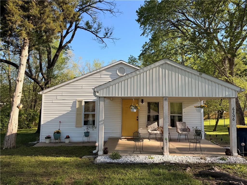 Listing Photo MLS #HMS2615146