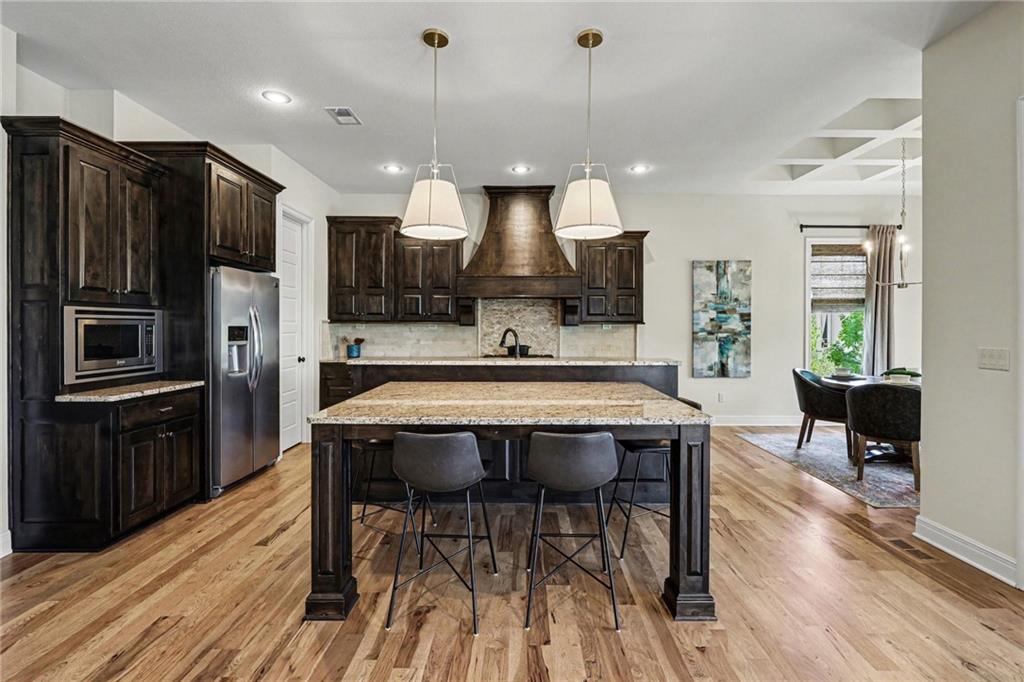 Listing Photo MLS #HMS2615955