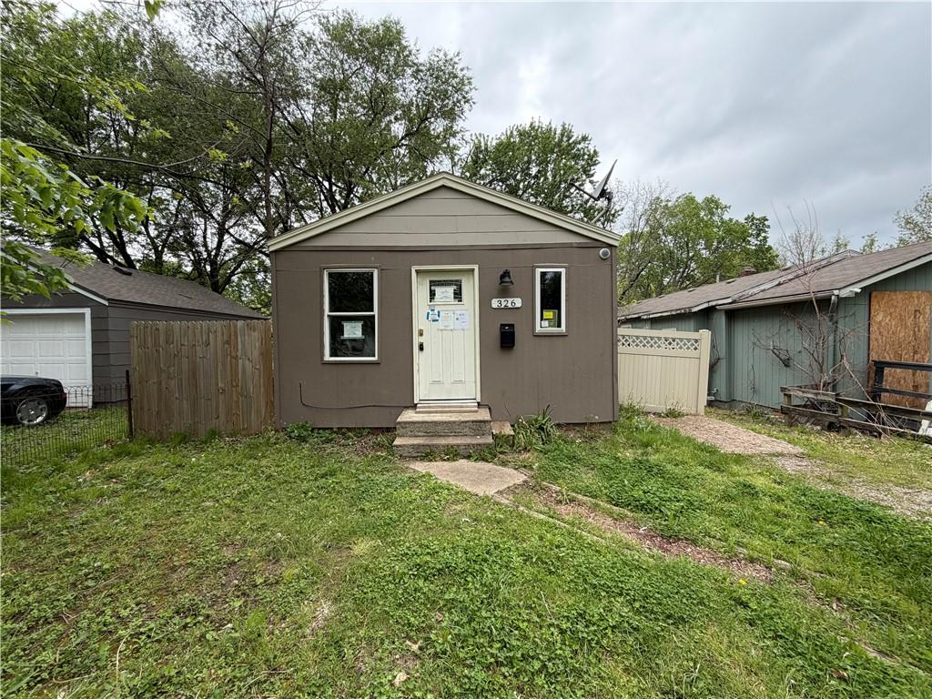 Listing Photo MLS #HMS2616095