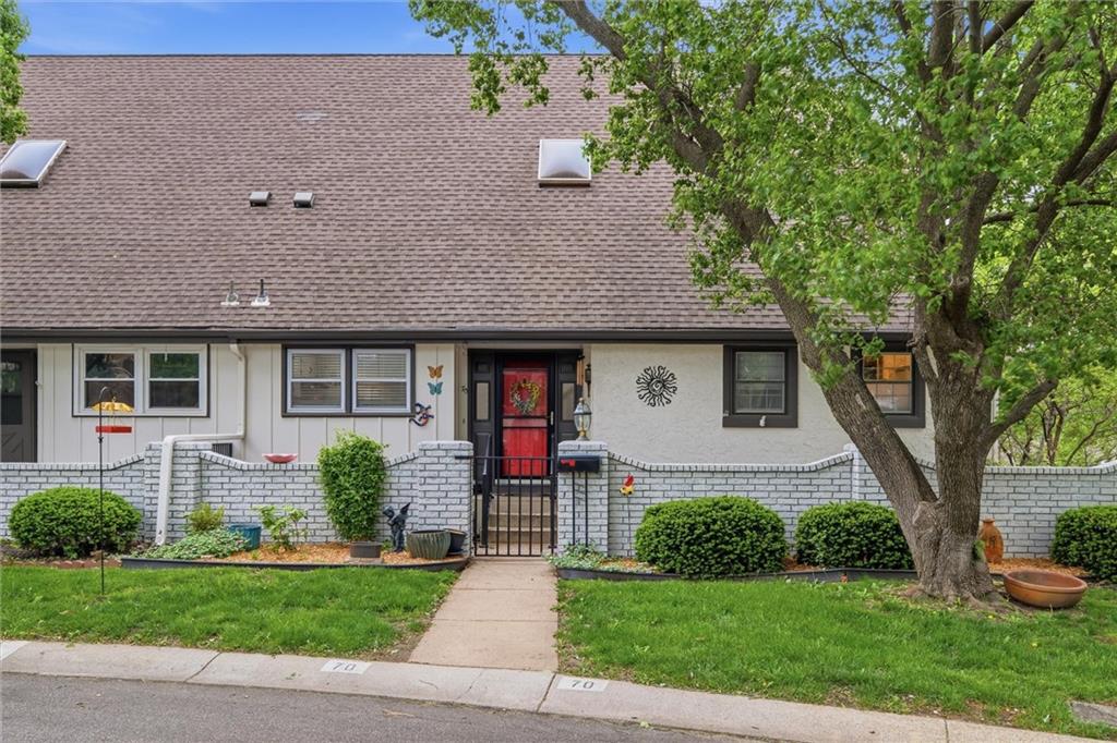 Listing Photo MLS #HMS2616475