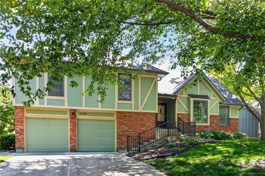 Listing Photo MLS #HMS2616507