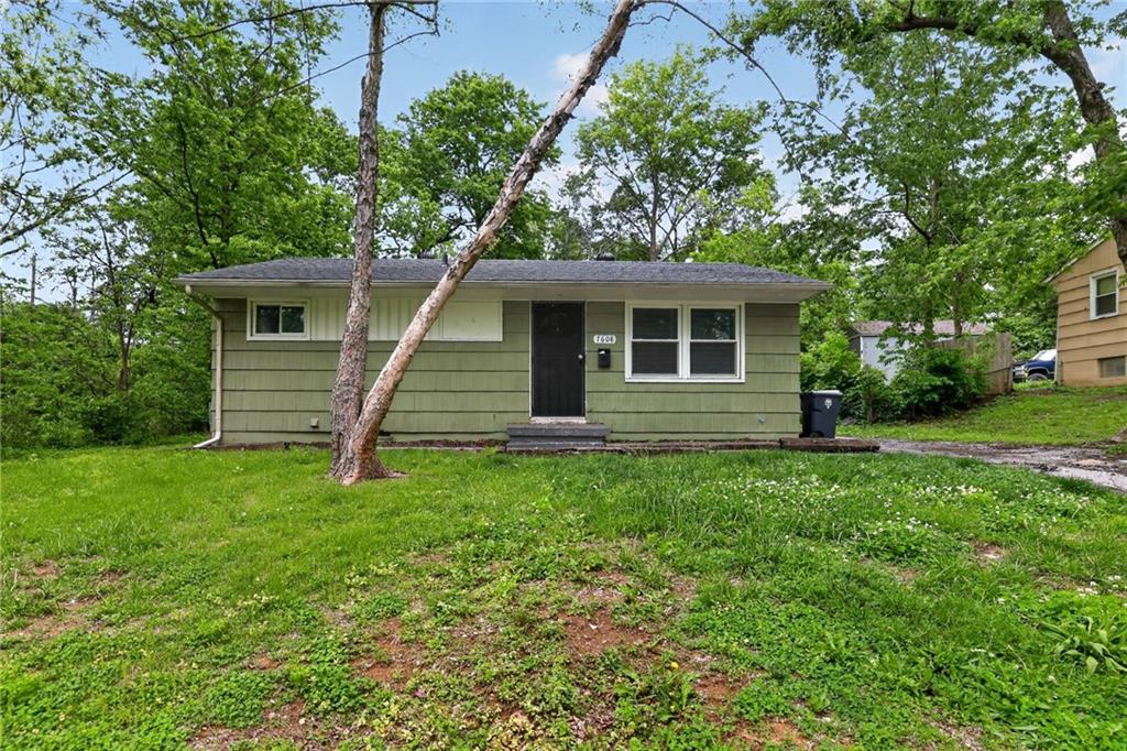 Listing Photo MLS #HMS2616695
