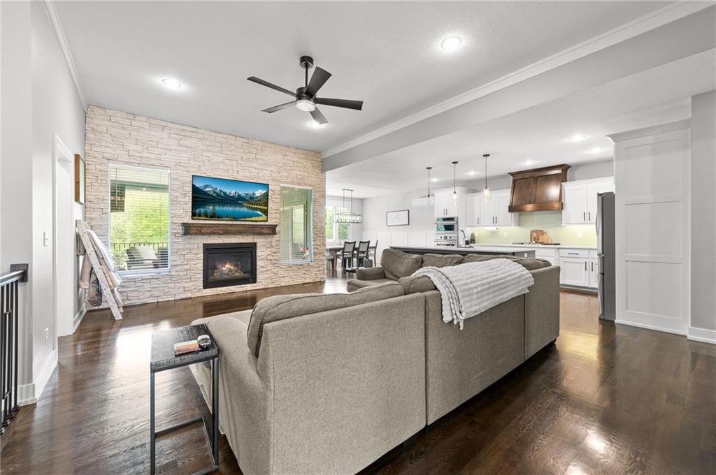 Listing Photo MLS #HMS2617280