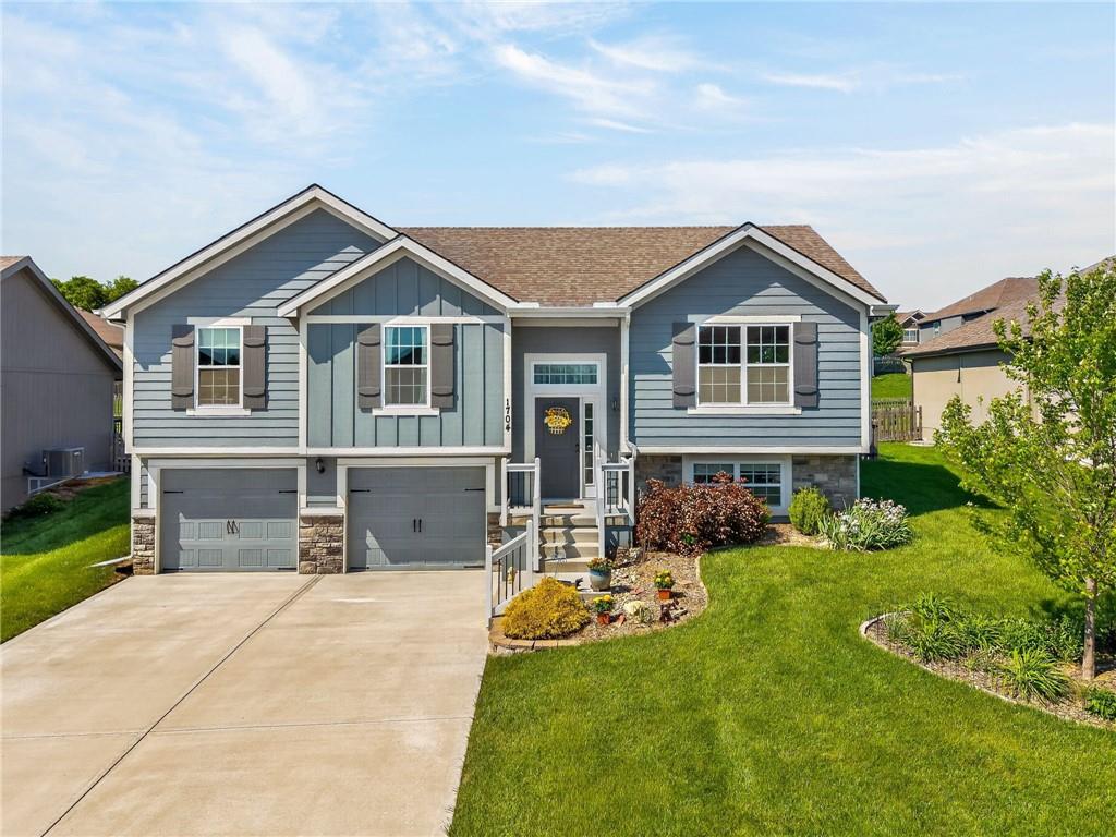 Listing Photo MLS #HMS2617325