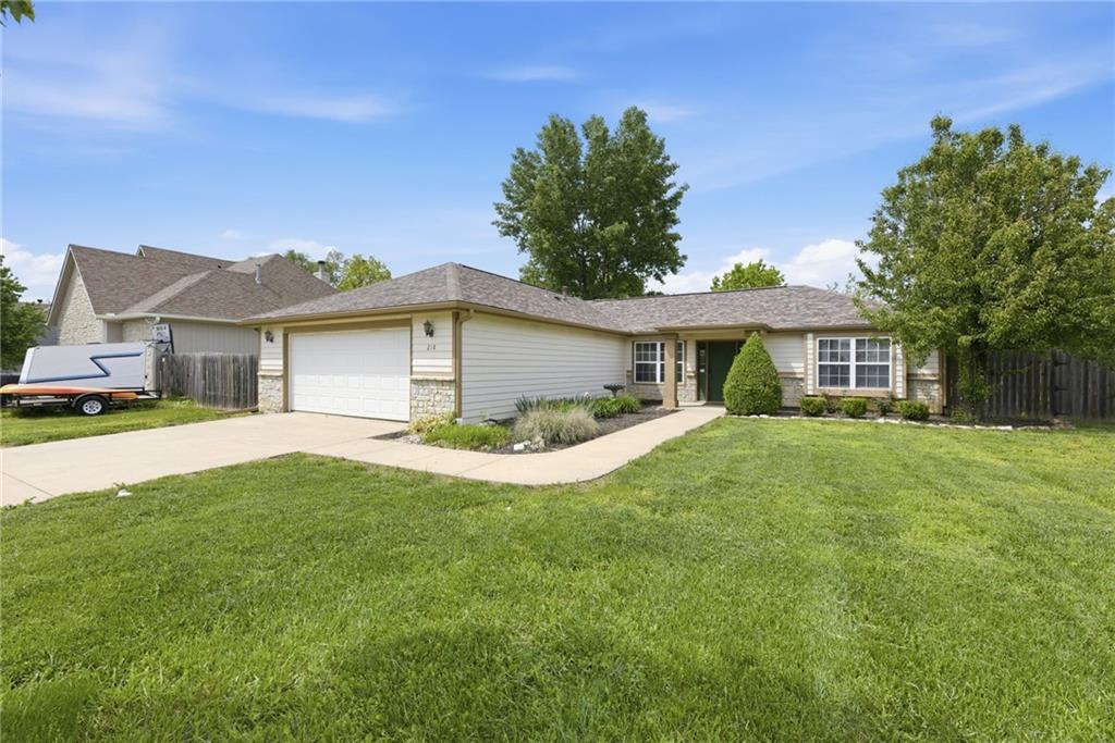 Listing Photo MLS #HMS2617613