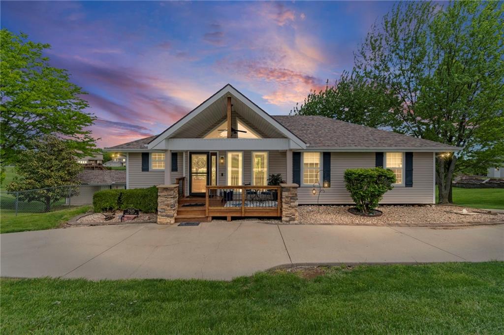 Listing Photo MLS #HMS2617753