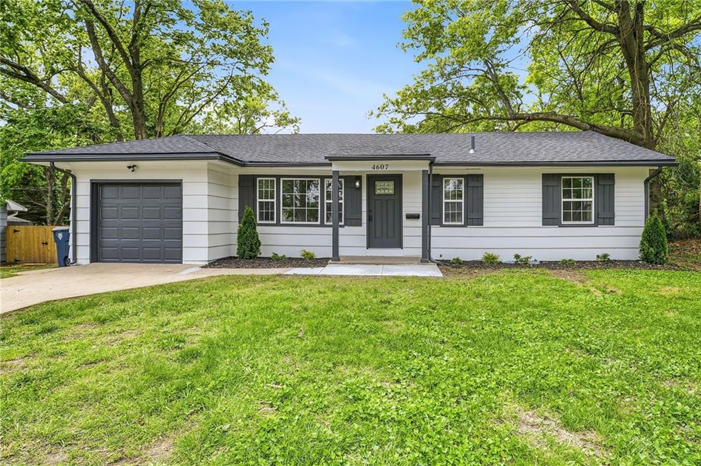 Listing Photo MLS #HMS2617853