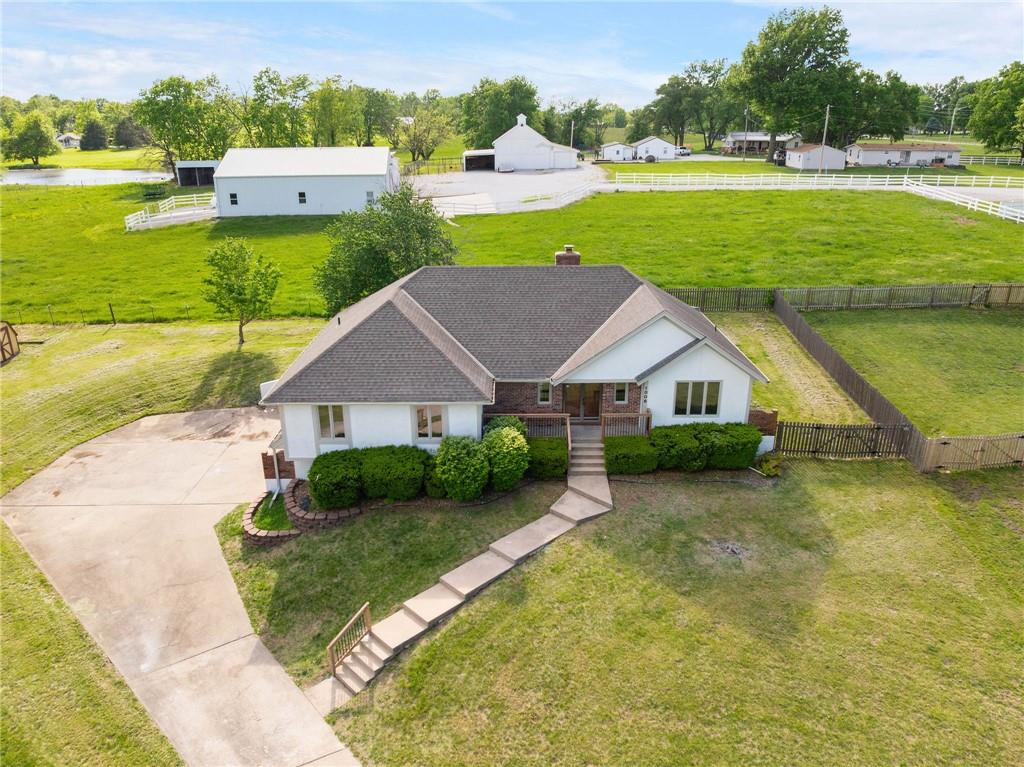 Listing Photo MLS #HMS2617896