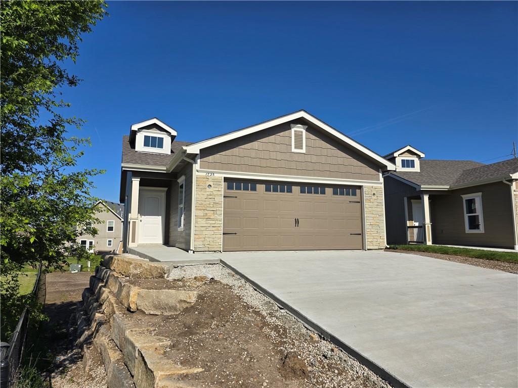 Listing Photo MLS #HMS2618044