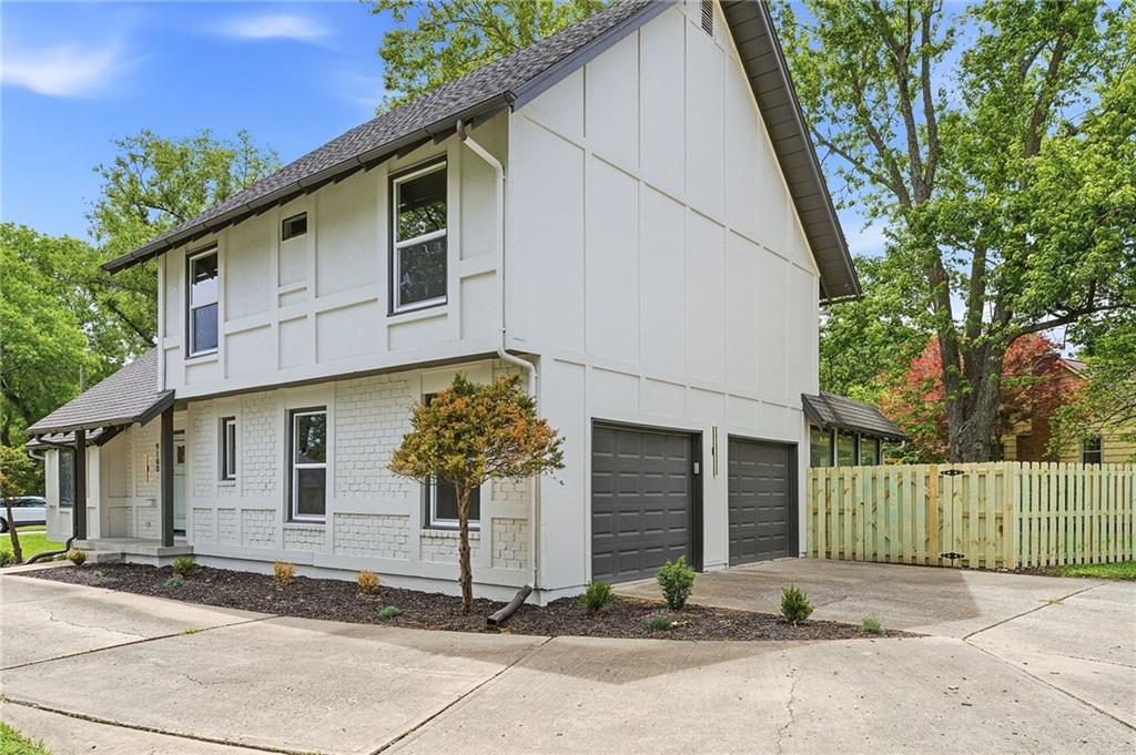Listing Photo MLS #HMS2618420