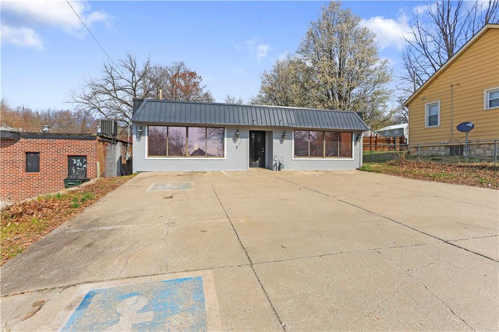 Listing Photo MLS #HMS2618487