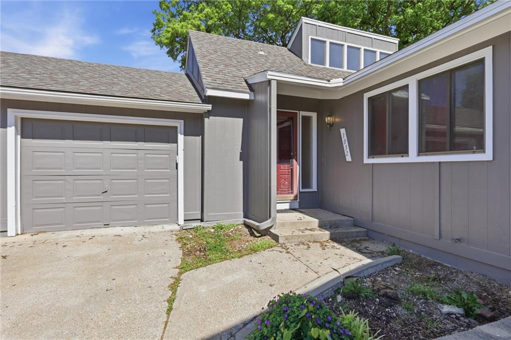 Listing Photo MLS #HMS2618521