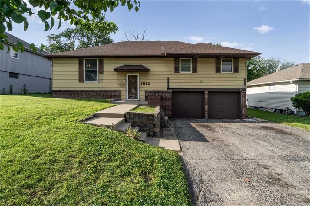 Listing Photo MLS #HMS2618788