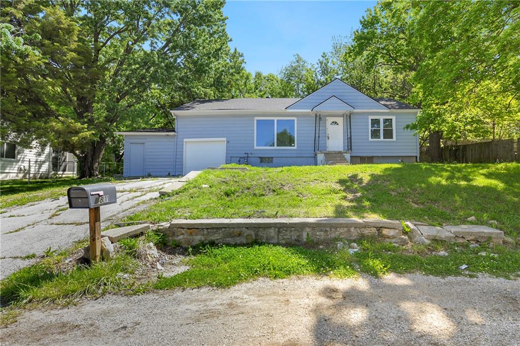 Listing Photo MLS #HMS2619271