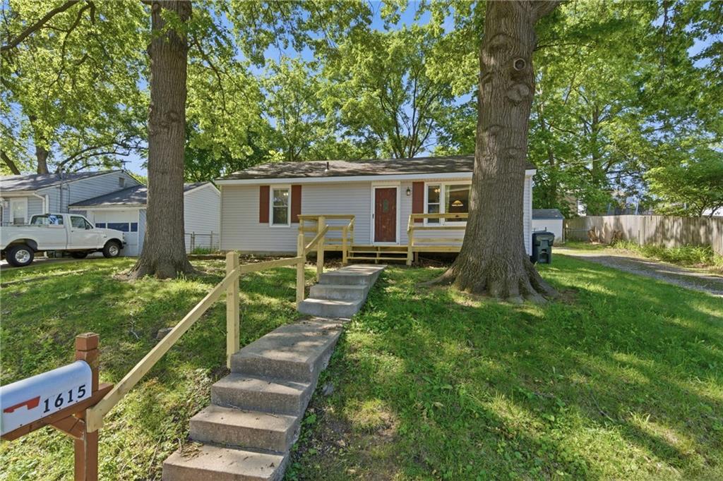 Listing Photo MLS #HMS2619819