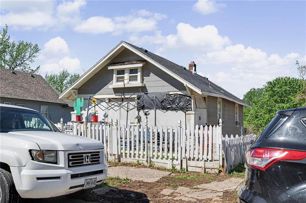 Listing Photo MLS #HMS2620222