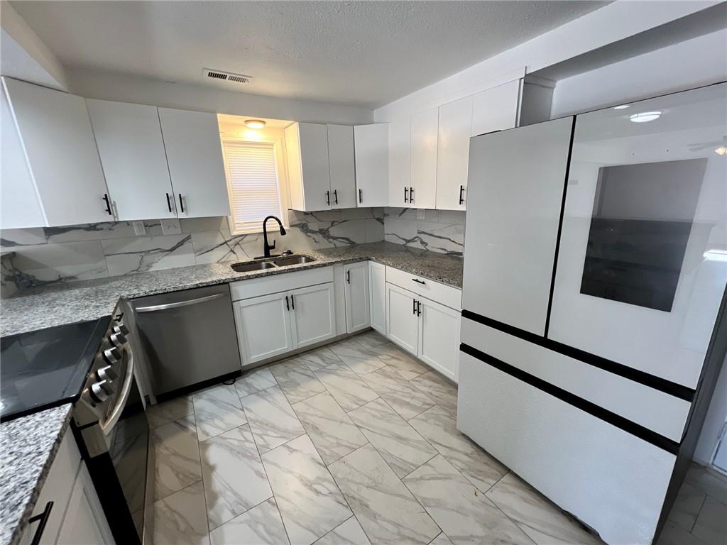 Listing Photo MLS #HMS2620240