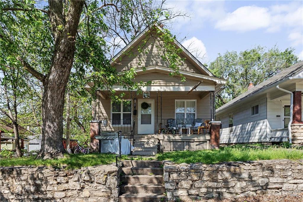 Listing Photo MLS #HMS2620302