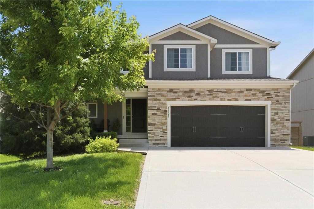 Listing Photo MLS #HMS2620587