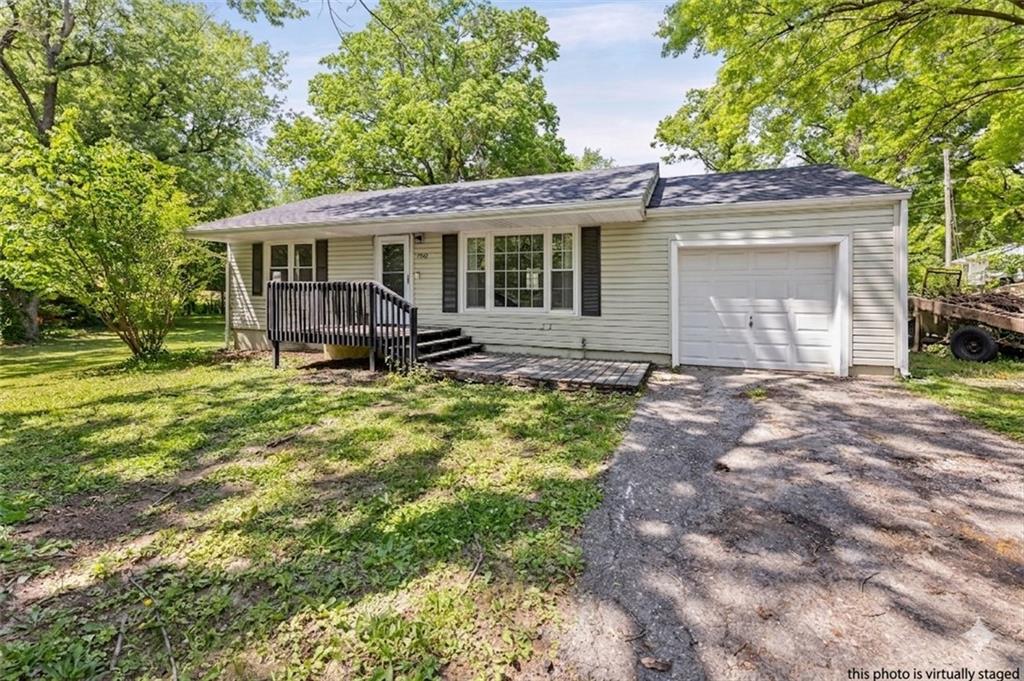 Listing Photo MLS #HMS2620824