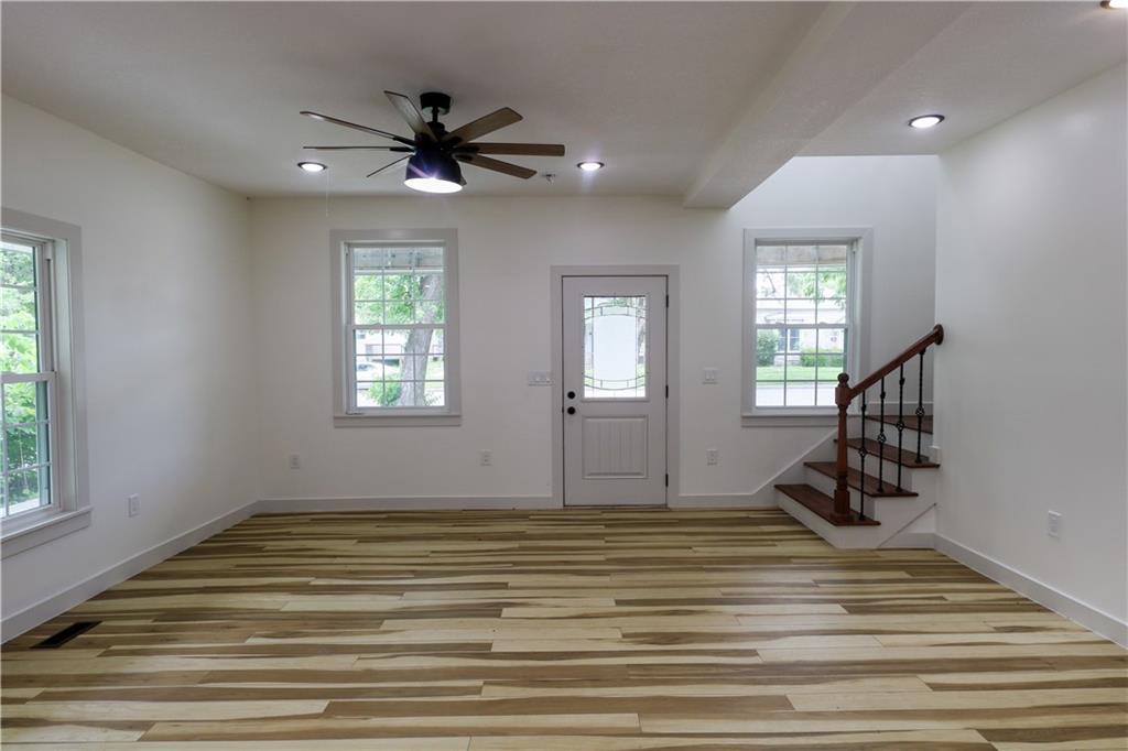 Listing Photo MLS #HMS2621175