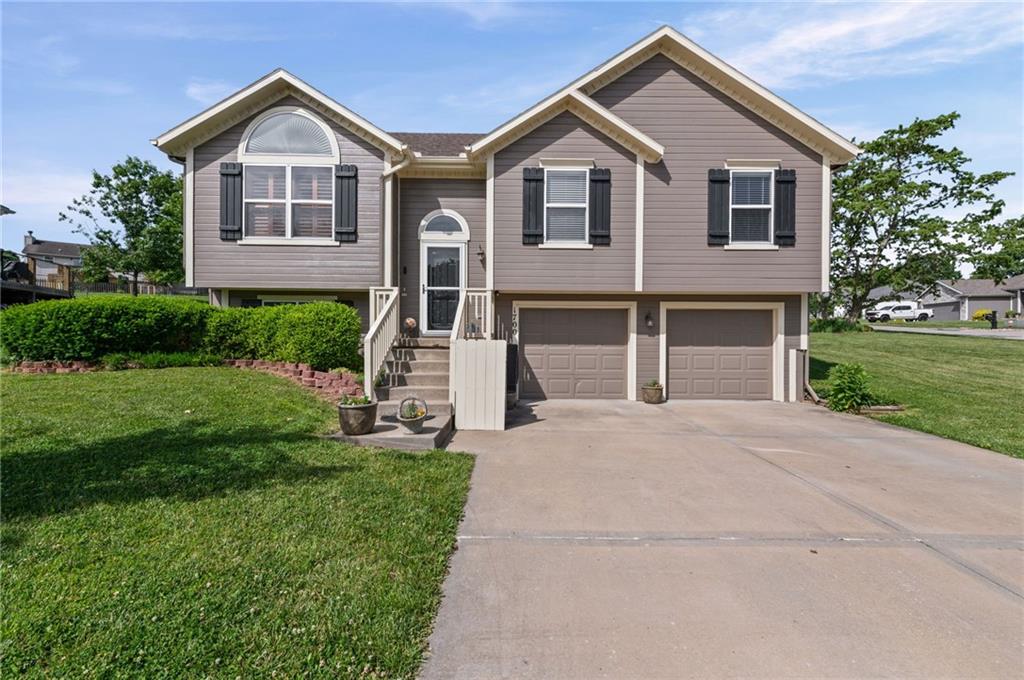 Listing Photo MLS #HMS2621453