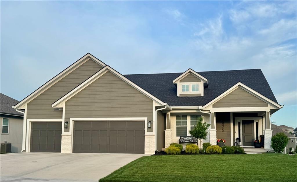 Listing Photo MLS #HMS2621625