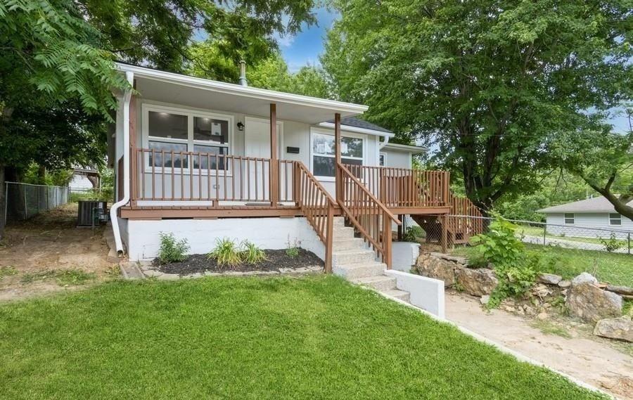 Listing Photo MLS #HMS2622137