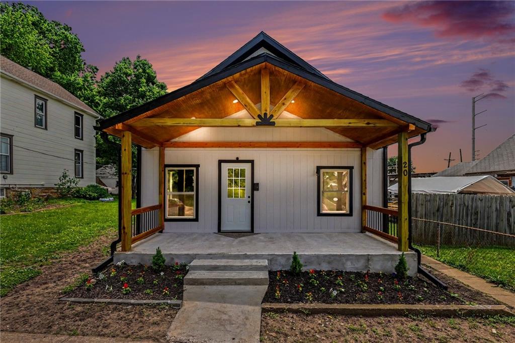 Listing Photo MLS #HMS2622324
