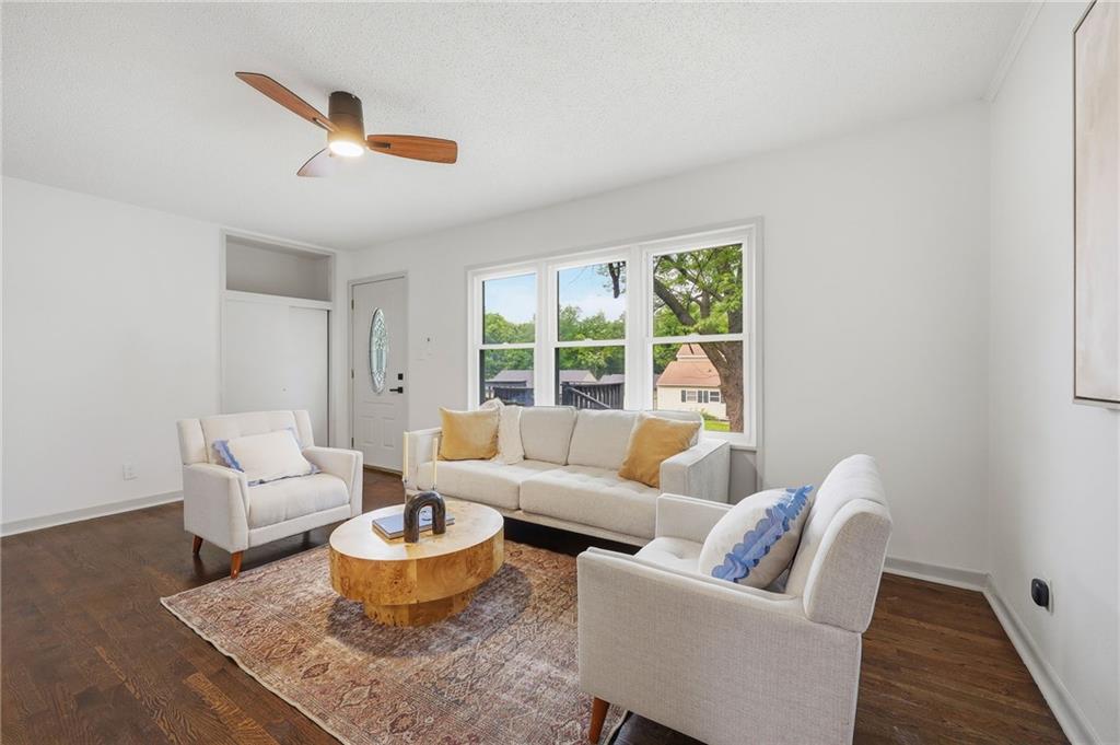 Listing Photo MLS #HMS2622413